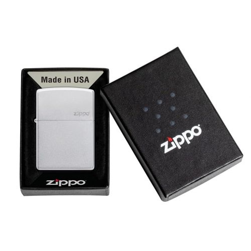 https://cairosales.com/91977-large_default/zippo-windproof-lighter-in-chrome-and-satin-ae184411.jpg